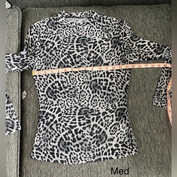 Leopard top long sleeve sheer small and medium New NWT - Picture 12 of 14